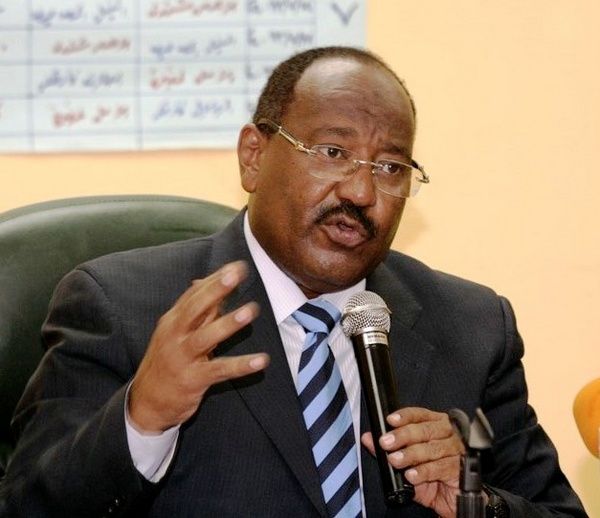 مجدي شمس الدين المحامي سكرتير  الاتحاد السوداني 