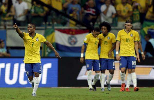 2015-11-18t005856z_341297502_gf20000064031_rtrmadp_3_soccer-world_reuters