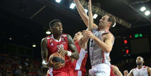 من مباراة ستراسبورج ورد ستار