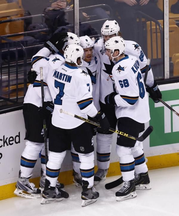 2015-11-18t003152z_1537405190_nocid_rtrmadp_3_nhl-san-jose-sharks-at-boston-bruins_reuters