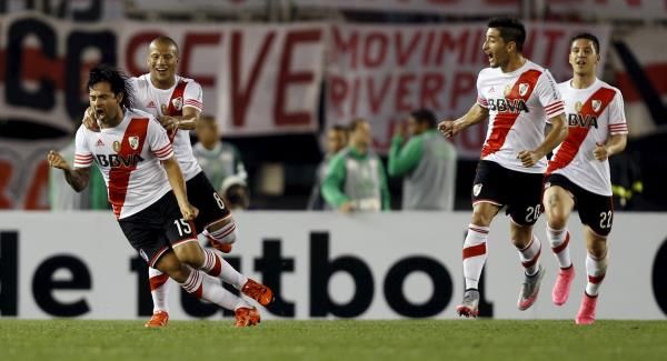2015-10-22t013945z_1577078636_gf20000027449_rtrmadp_3_soccer-sudamericana_reuters