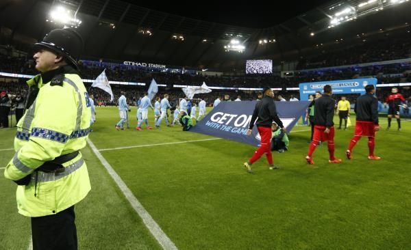 2015-11-21t175039z_91129839_mt1aci14194442_rtrmadp_3_soccer-england-mci-liv_reuters