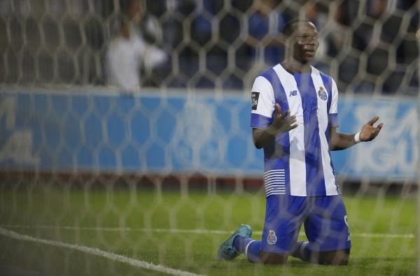 2015-11-08t203536z_1402544039_gf20000051100_rtrmadp_3_soccer-portugal_reuters