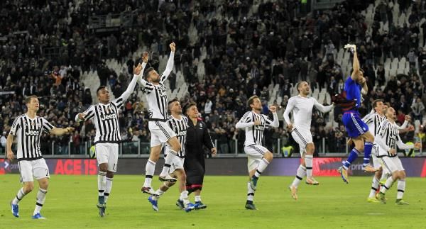 2015-11-21t215500z_626018522_gf20000069196_rtrmadp_3_soccer-italy_reuters