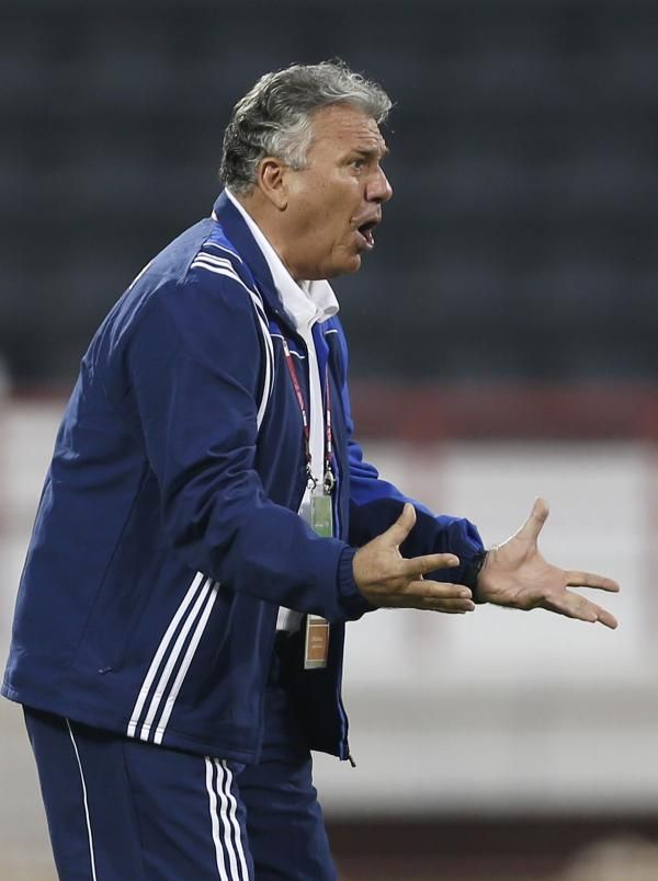 2012-11-24t162352z_2132309924_gm1e8bp011n01_rtrmadp_3_soccer-qatar_reuters