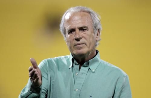 2012-04-04t194318z_01_qa19_rtridsp_3_soccer_reuters