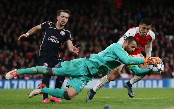 2015-11-24t212711z_91402031_mt1aci14198593_rtrmadp_3_soc_reuters