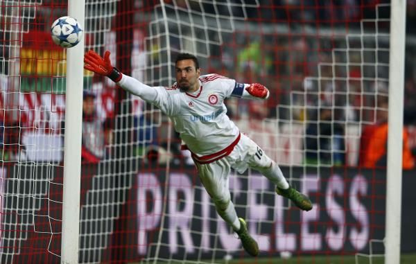 2015-11-24t210336z_84629001_lr1ebbo1mhpi0_rtrmadp_3_soccer-champions-fcb-oly_reuters