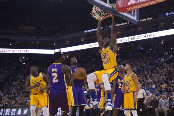 2015-11-25t061300z_649609514_nocid_rtrmadp_3_nba-los-angeles-lakers-at-golden-state-warriors_reuters