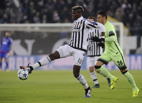 2015-11-25t200559z_318470010_gf20000073781_rtrmadp_3_soccer-champions-juv-mci_reuters