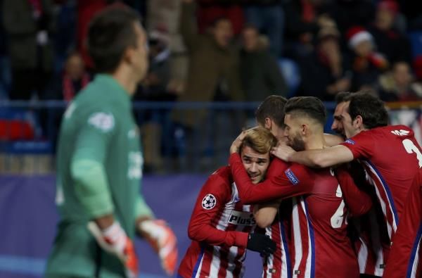 2015-11-25t211705z_173504264_lr1ebbp1n46yy_rtrmadp_3_soccer-champions-atl-gal_reuters