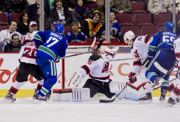 2015-11-23t061815z_1295041690_nocid_rtrmadp_3_nhl-new-jersey-devils-at-vancouver-canucks_reuters
