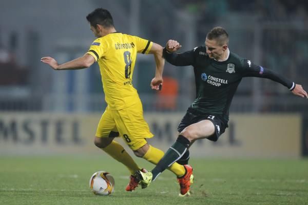 2015-11-26t174002z_480471342_lr1ebbq1d2gfk_rtrmadp_3_soccer-europa-kra-dor_reuters