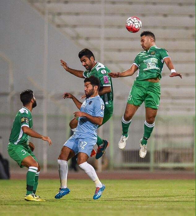 العنزي تألق رغم الرقابة المفروضة عليه من المدافعين