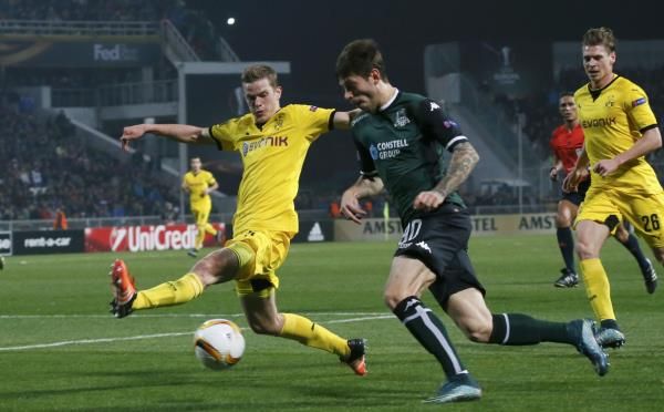 2015-11-26t164330z_833002349_lr1ebbq1ag8do_rtrmadp_3_soccer-europa-kra-dor_reuters