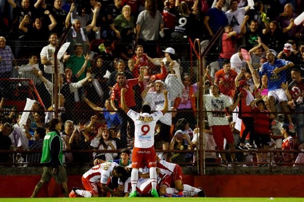 2015-11-27t000913z_1342089854_gf20000075533_rtrmadp_3_soccer-sudamericana_reuters
