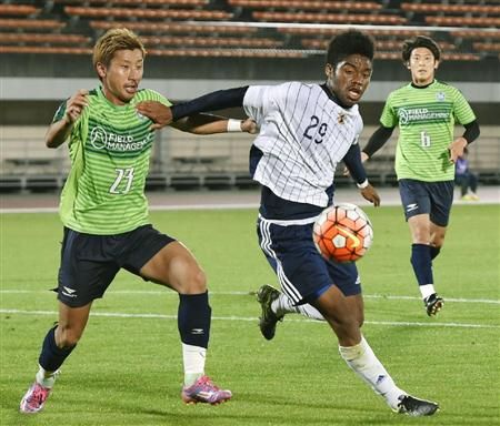 أونايو في المباراة الودية أمام فريق شونان بيلمار