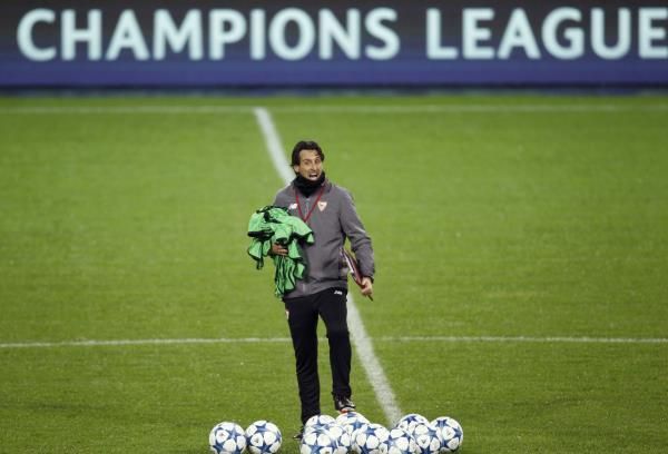2015-11-24t183136z_224501739_lr1ebbo1fgddy_rtrmadp_3_soccer-champions-mon-sev_reuters