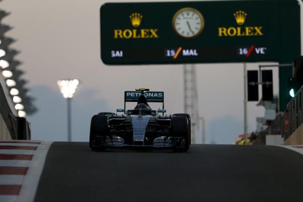 2015-11-28t152014z_1611194913_gf20000077597_rtrmadp_3_motor-racing-prix_reuters