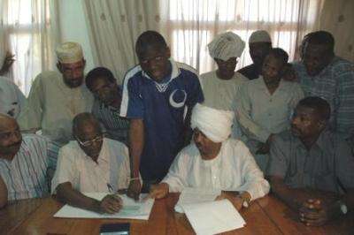 ديمبا لحظة توقيع العقد