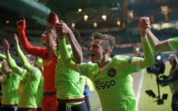 2015-11-26t221210z_91577530_mt1aci14200633_rtrmadp_3_soc_reuters