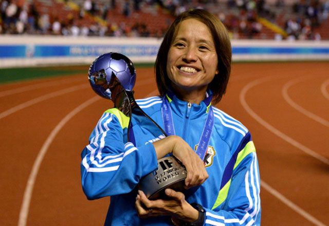 أفضل مدربة آسيوية أساكو تاكاكورا