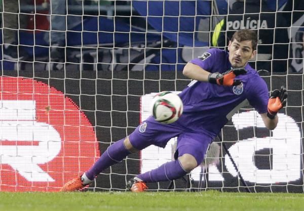 2015-11-28t223449z_765245326_gf20000077971_rtrmadp_3_soccer-portugal_reuters