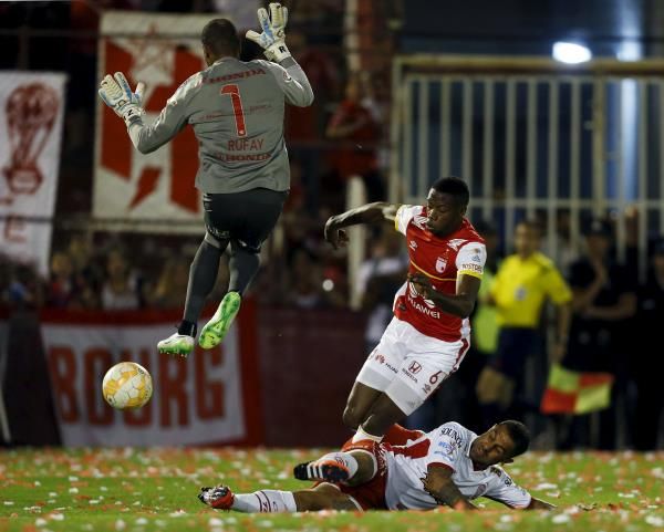 2015-12-03t023901z_1758352869_gf20000083091_rtrmadp_3_soccer-sudamericana_reuters