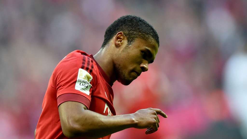 douglas-costa-1qezasknkza7