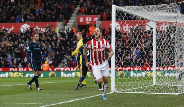 2015-12-05t125523z_92321723_mt1aci14210311_rtrmadp_3_soccer-england-stk-mci_reuters