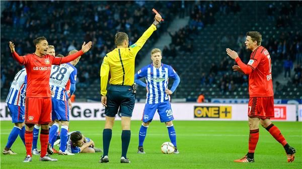 من لقاء هيرتا برلين	 وباير ليفركوزن