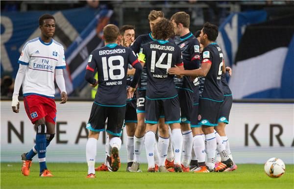 من لقاء هامبورج وماينز 05