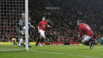 روني لحظة تسجيله لهدف مانشستريونايتد الوحيد في المباراه