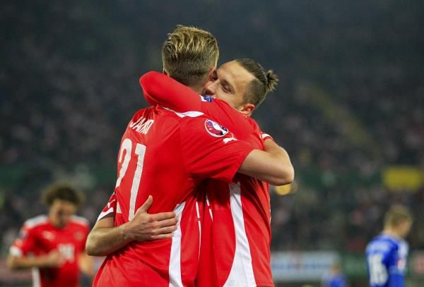 2015-10-12t172041z_1197834220_lr2ebac1c665q_rtrmadp_3_soccer-euro_reuters