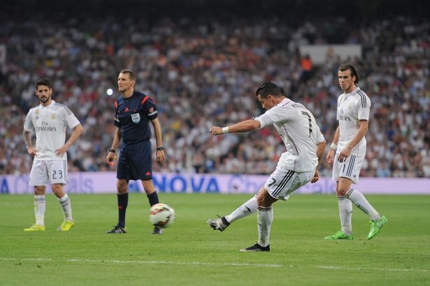 real-madrid-cf-v-valencia-cf-la-liga