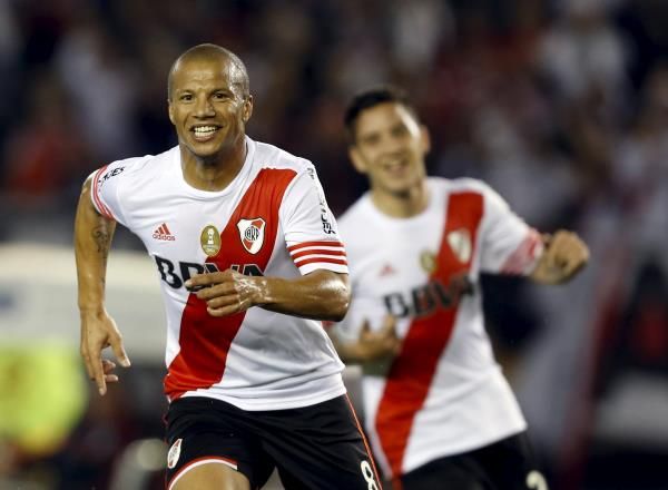 2015-10-22t003247z_1372910724_gf20000027395_rtrmadp_3_soccer-sudamericana_reuters