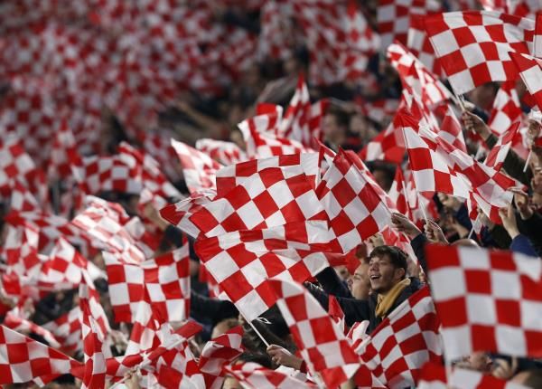 2015-12-08t220739z_849587574_lr1ebc81pgga9_rtrmadp_3_soccer-champions-psv-csk_reuters