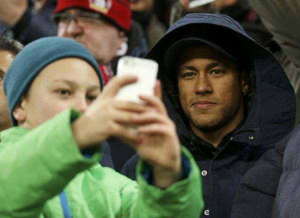 2015-12-09t203832z_1223175073_lr1ebc91lbxz3_rtrmadp_3_soccer-champions-lev-bar_reuters