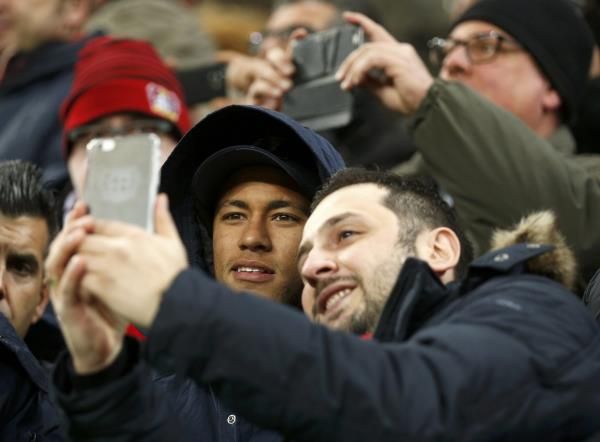 2015-12-09t202533z_411014282_lr1ebc91kqay5_rtrmadp_3_soccer-champions-lev-bar_reuters