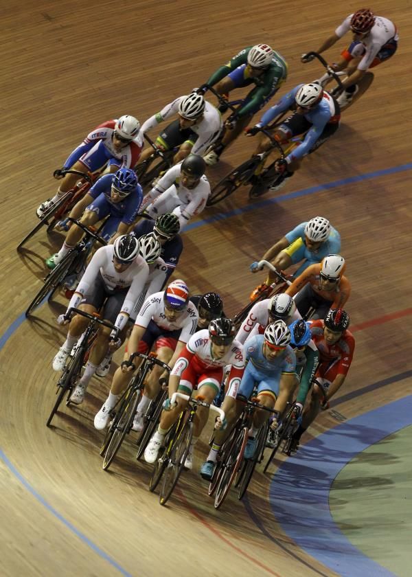 2015-11-01t050858z_1642562710_gf20000041339_rtrmadp_3_cycling-colombia_reuters