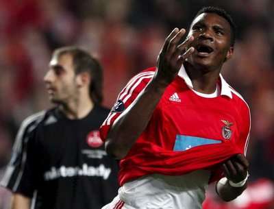 اريزي ماكوكولا