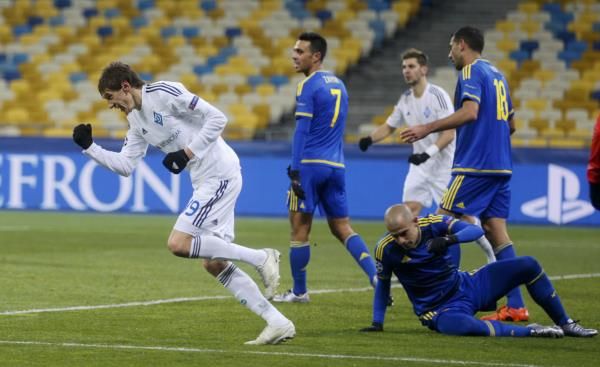2015-12-09t205459z_323136978_lr1ebc91m3czv_rtrmadp_3_soccer-champions-dyk-mta_reuters