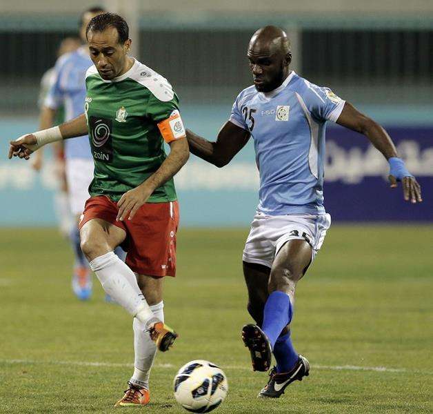 ايمانويل "يمين" في إحدى لقاءات الصريح مع الوحدات