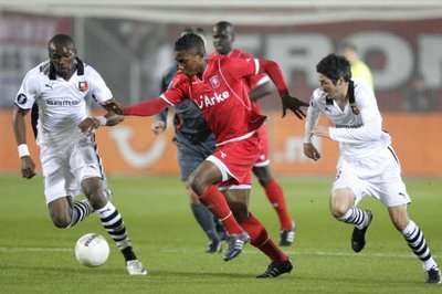 الاعب ستيفان مبيا