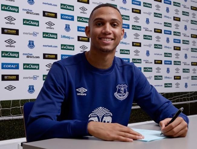 el-joven-brendan-galloway-renueva-su-contrato-con-el-everton-hasta-2020