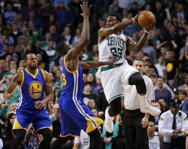 2015-12-12t042514z_1911444469_nocid_rtrmadp_3_nba-golden-state-warriors-at-boston-celtics_reuters