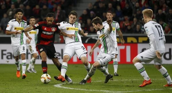 2015-12-12t184429z_1960032806_gf10000263766_rtrmadp_3_soccer-germany_reuters