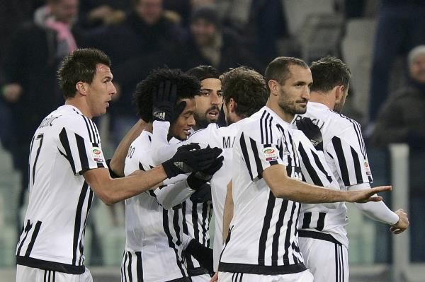 2015-12-13t200542z_592562904_lr2ebcd1jt6gh_rtrmadp_3_soccer-italy_reuters