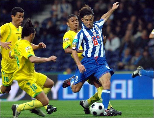 فارياس في مباراة سابقة