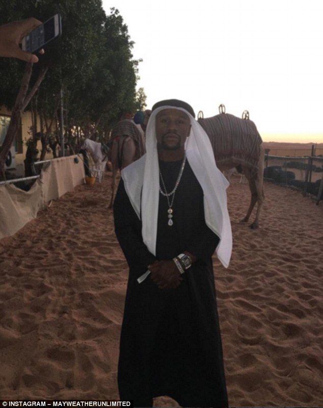 2F5C671300000578-0-image-a-10_1450084830693